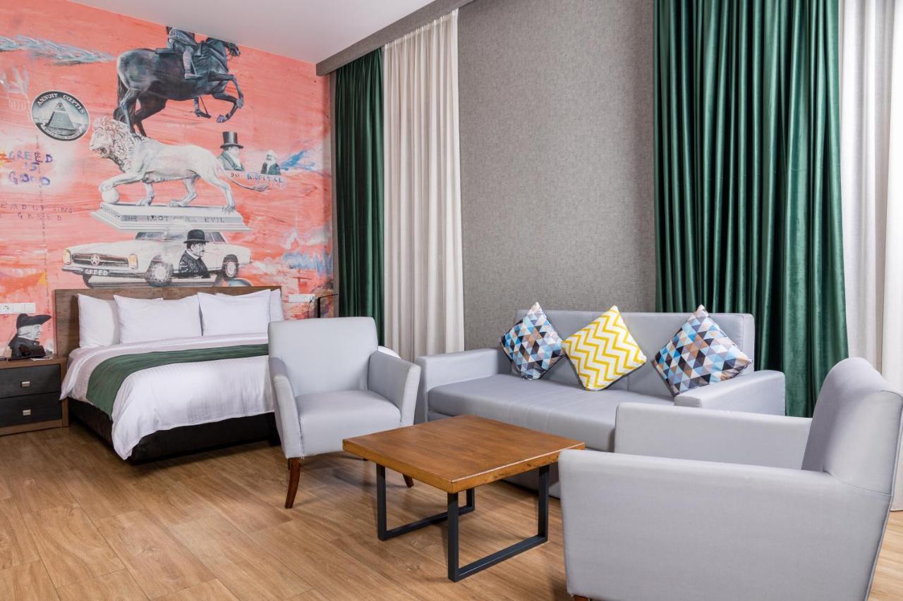 Theory Hotel Τυφλίδα Εξωτερικό φωτογραφία A room at the hotel